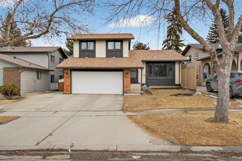 1480 Berkley Drive Nw, Calgary, AB - Outdoor With Facade