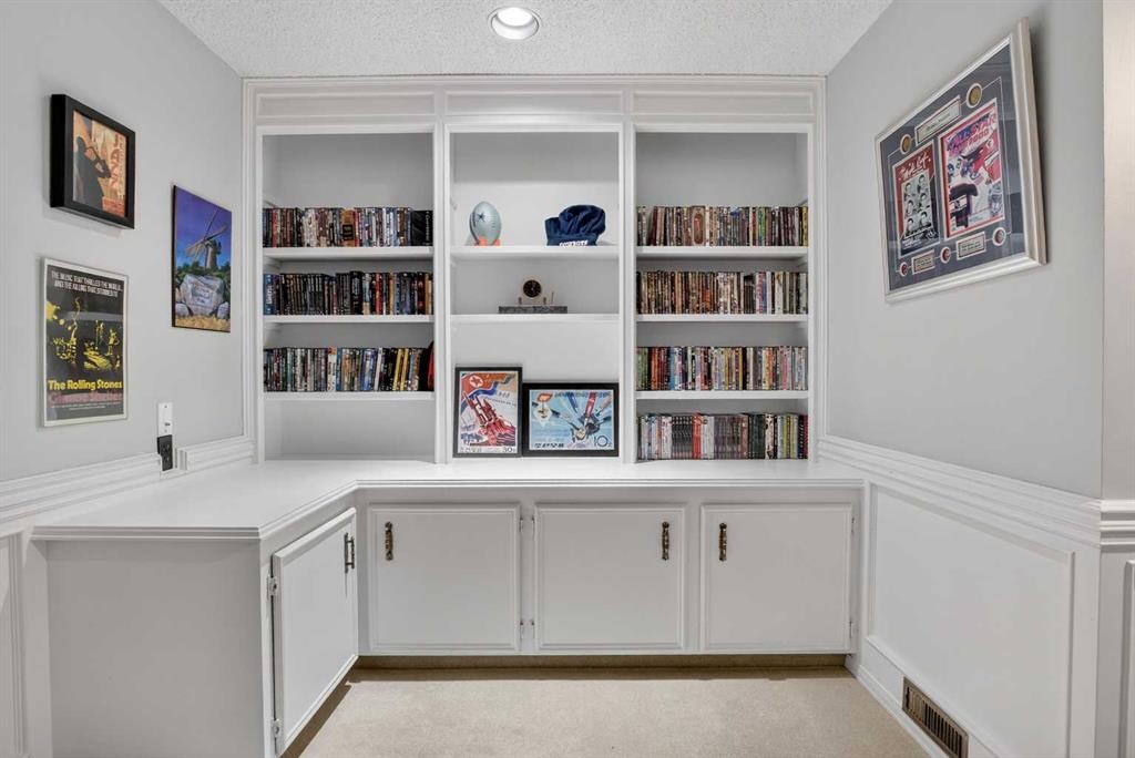 1480 Berkley Drive Nw, Calgary, AB - Indoor