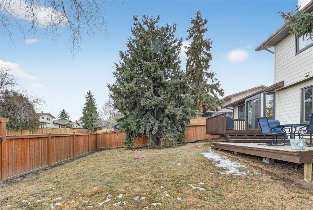 1480 Berkley Drive Nw, Calgary, AB - Outdoor With Deck Patio Veranda