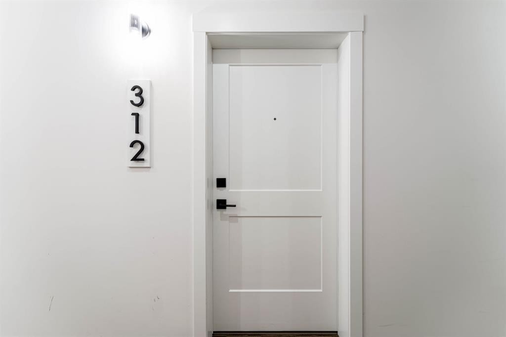 2312-55 Lucas Way Nw, Calgary, AB - Photo Showing Other Room