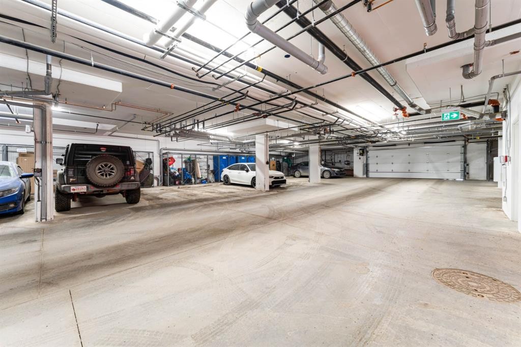 2312-55 Lucas Way Nw, Calgary, AB - Indoor Photo Showing Garage