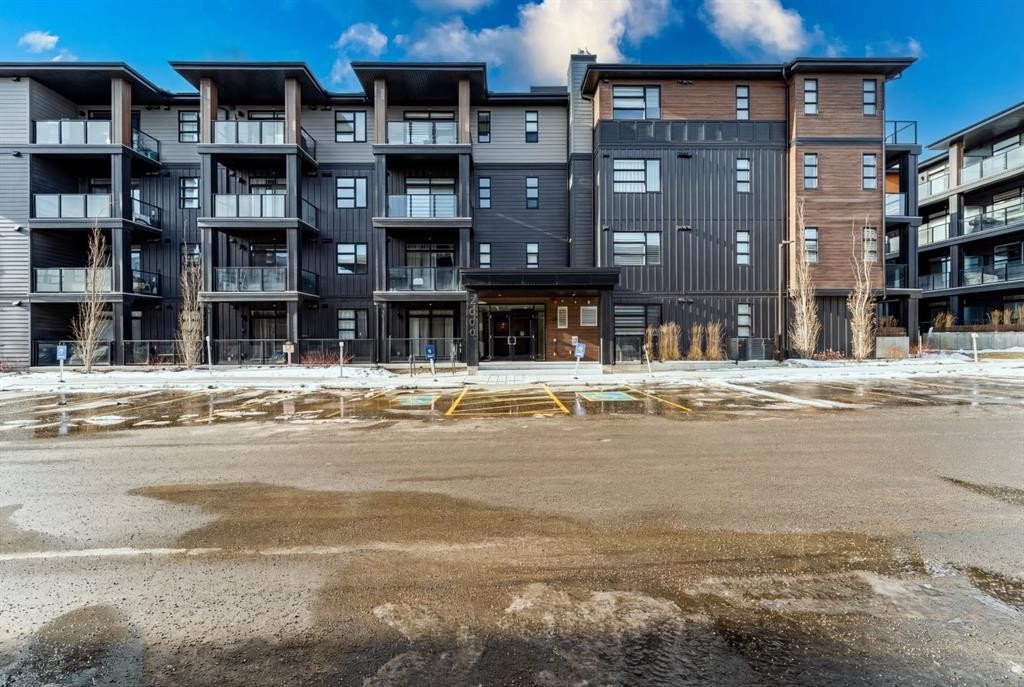 2312-55 Lucas Way Nw, Calgary, AB - Outdoor With Balcony With Facade
