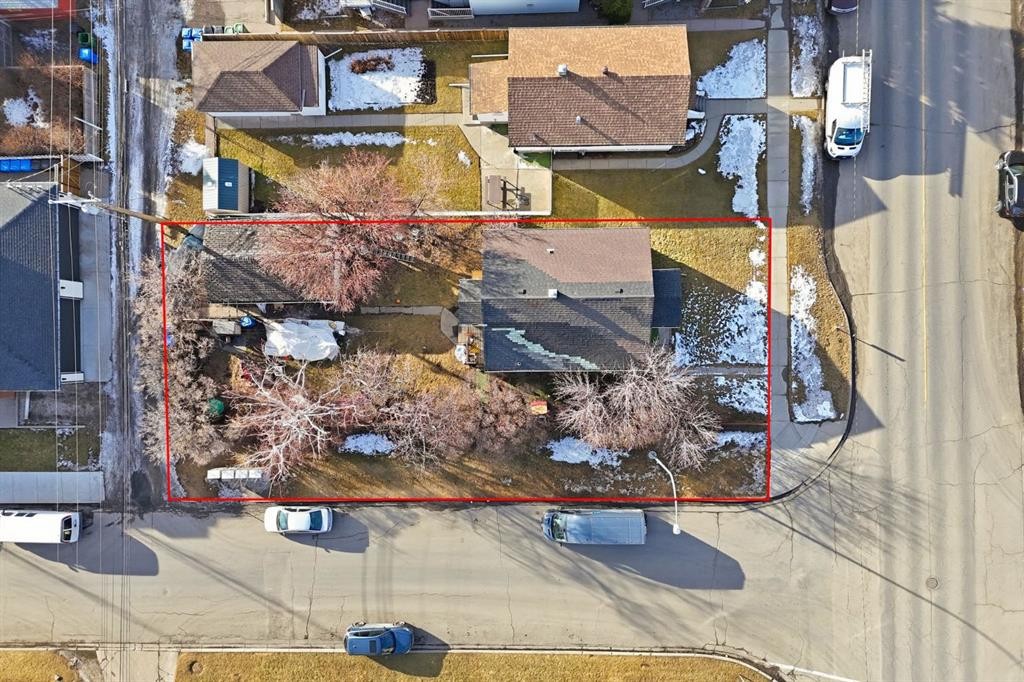 139 20 Avenue Ne, Calgary, AB - Outdoor