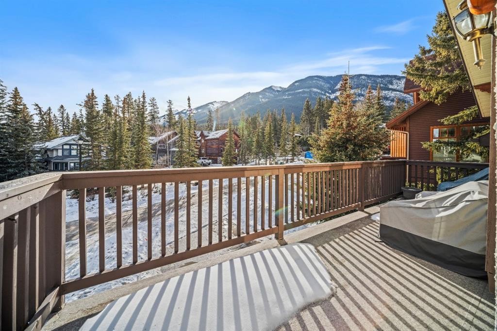 108 Lougheed Circle, Banff, AB - Outdoor