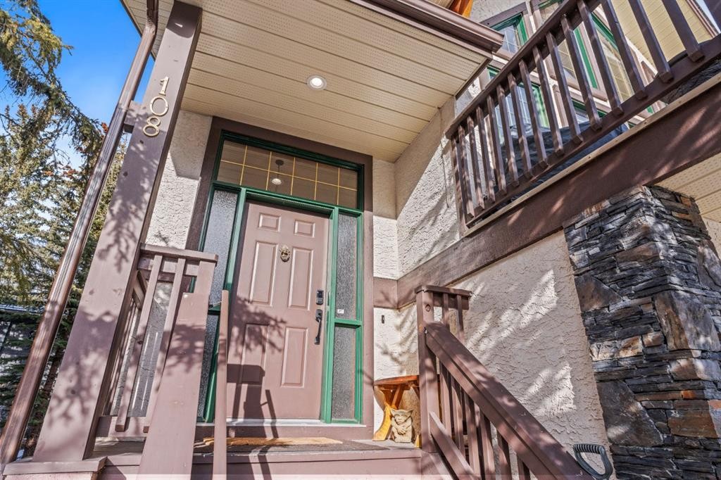 108 Lougheed Circle, Banff, AB -