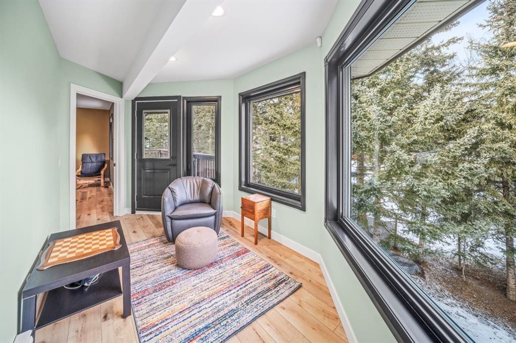 108 Lougheed Circle, Banff, AB - Photo Showing Other Room