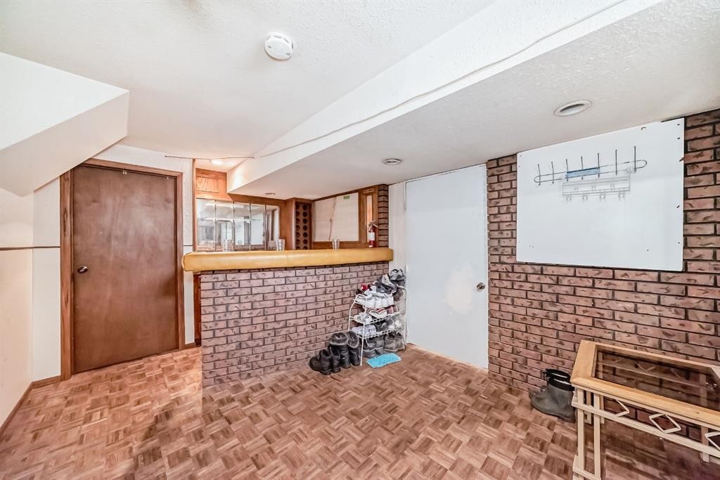 19 Malvern Place Ne, Calgary, AB - Indoor