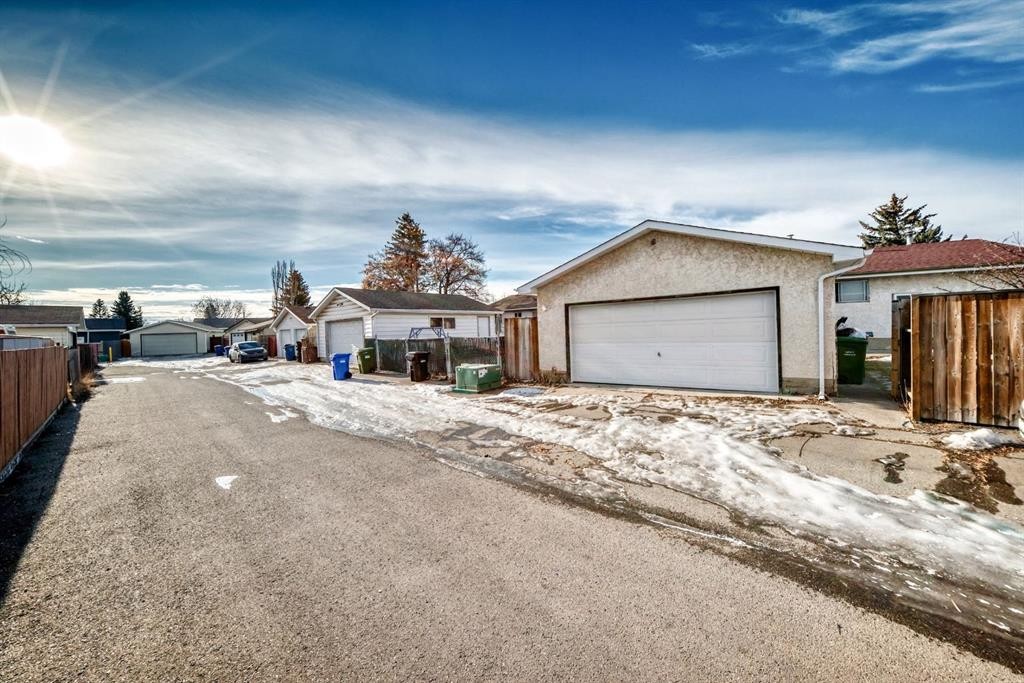 19 Malvern Place Ne, Calgary, AB - Outdoor