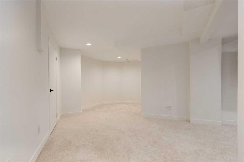 113 Straddock Terrace Sw, Calgary, AB - Indoor Photo Showing Other Room