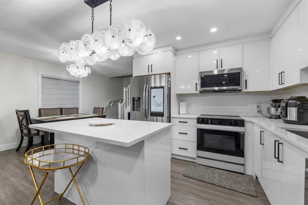 10532 Cityscape Drive Ne, Calgary, AB - Indoor Photo Showing Kitchen With Stainless Steel Kitchen With Upgraded Kitchen