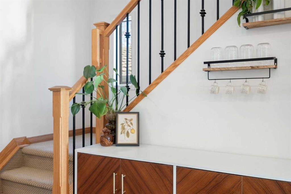 2213 31 Avenue Sw, Calgary, AB - Indoor Photo Showing Other Room