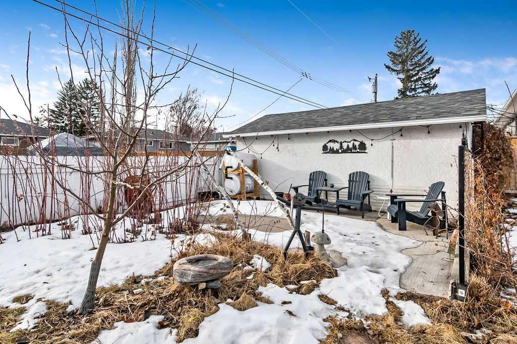 623 75 Avenue Sw, Calgary, AB - Outdoor