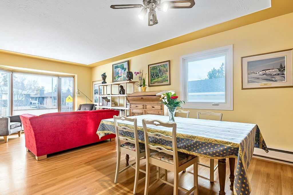 623 75 Avenue Sw, Calgary, AB - Indoor Photo Showing Dining Room