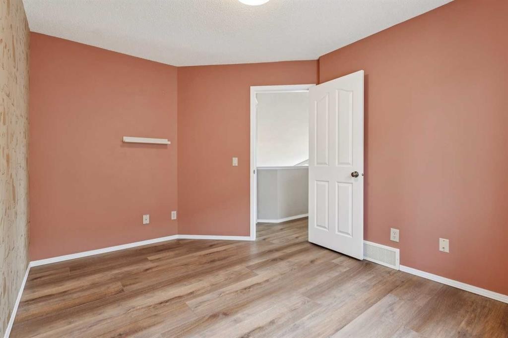 132 Citadel Meadow Bay Nw, Calgary, AB - Indoor Photo Showing Other Room