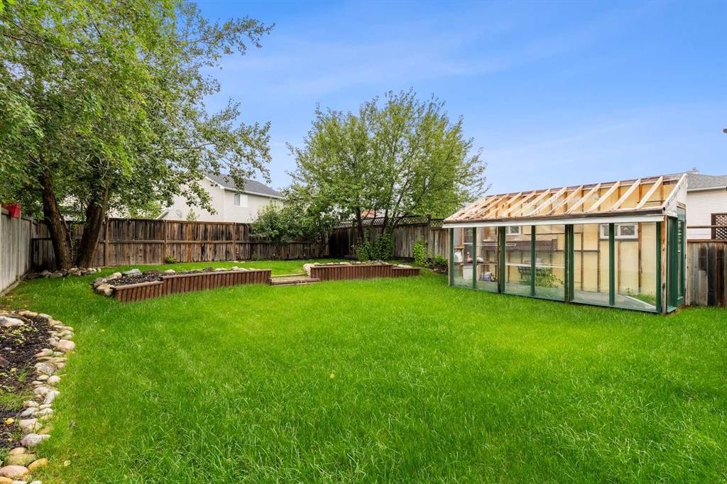 132 Citadel Meadow Bay Nw, Calgary, AB - Outdoor With Backyard