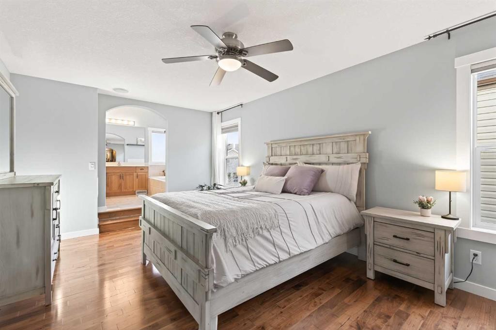 4 Cougarstone Square Sw, Calgary, AB - Indoor Photo Showing Bedroom