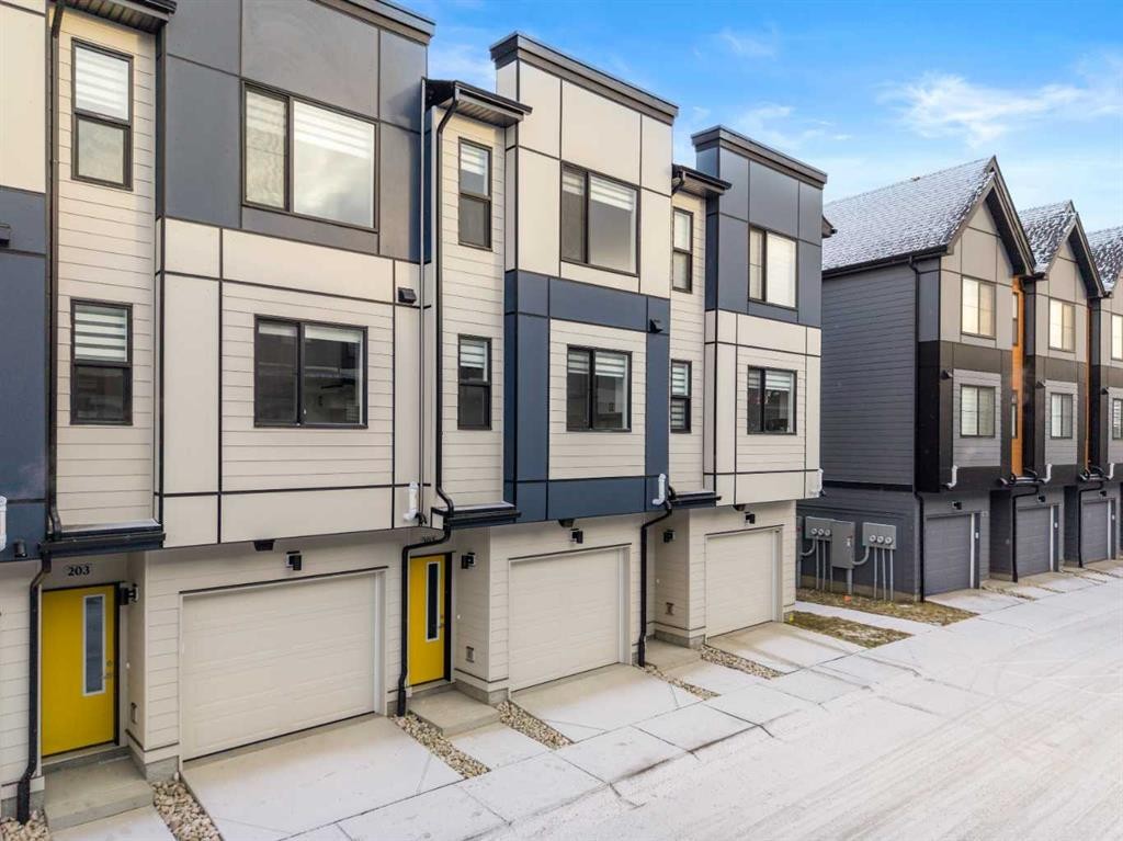 202-550 Seton Circle Se, Calgary, AB - Outdoor With Exterior