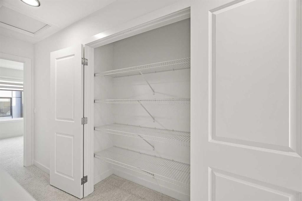 202-550 Seton Circle Se, Calgary, AB - Indoor With Storage