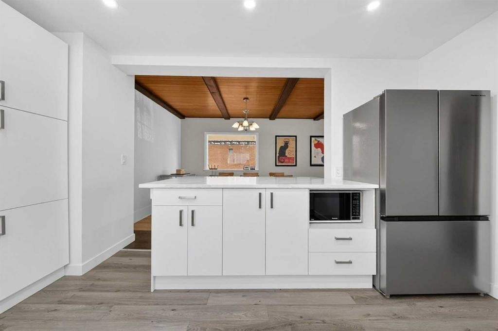 414 12 Avenue Nw, Calgary, AB - Indoor Photo Showing Kitchen