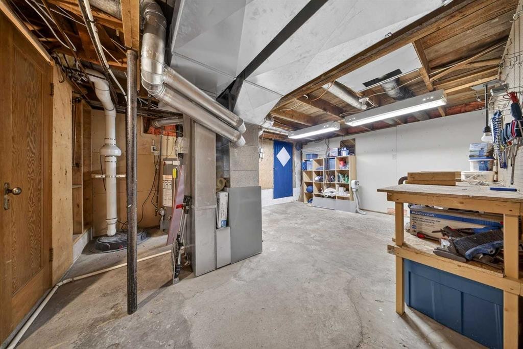 414 12 Avenue Nw, Calgary, AB - Indoor Photo Showing Basement