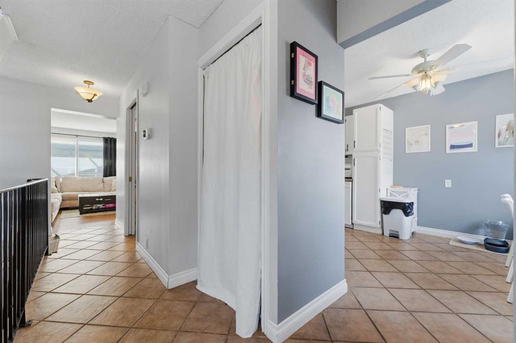 96 Abberfield Crescent Ne, Calgary, AB - Indoor Photo Showing Other Room