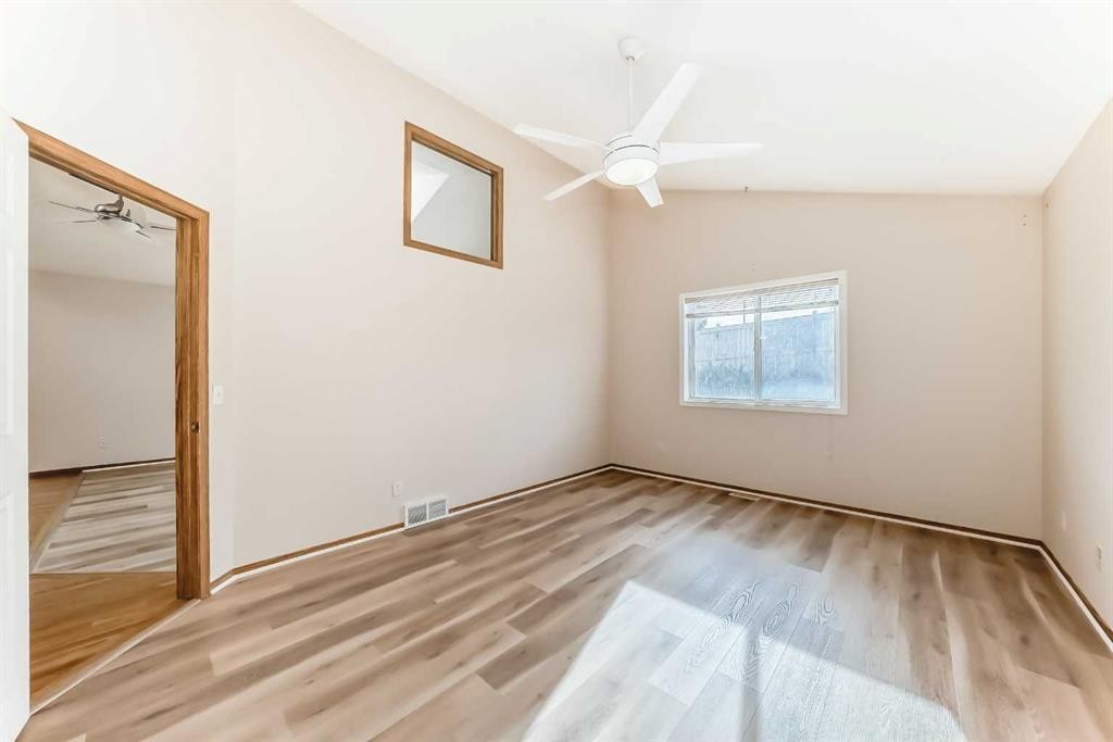 110 Somerglen Road Sw, Calgary, AB - Indoor Photo Showing Other Room
