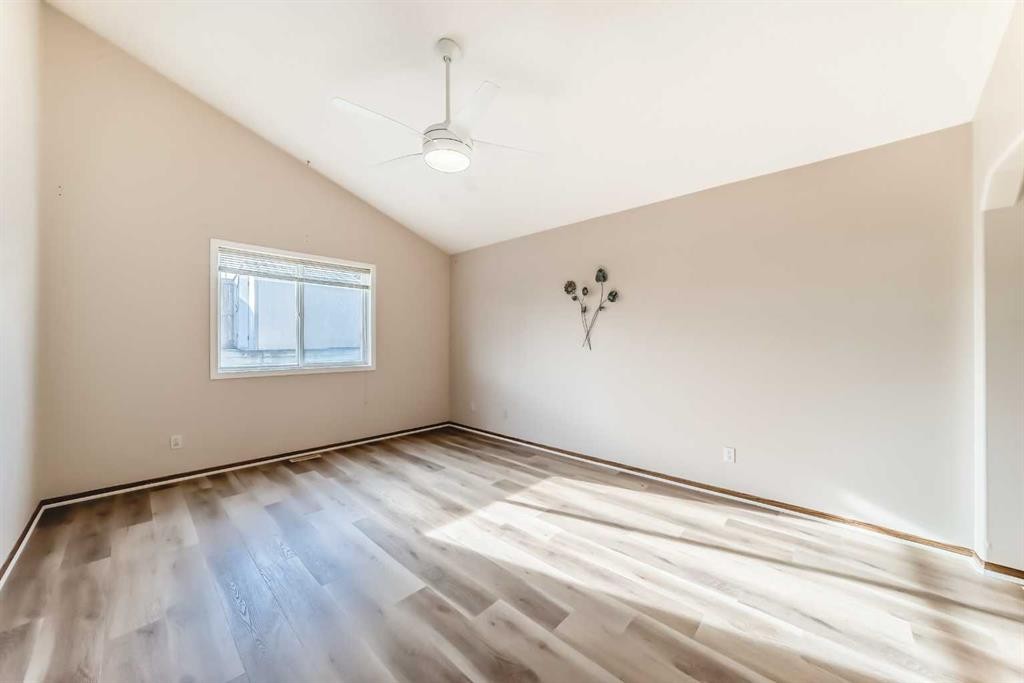 110 Somerglen Road Sw, Calgary, AB - Indoor Photo Showing Other Room