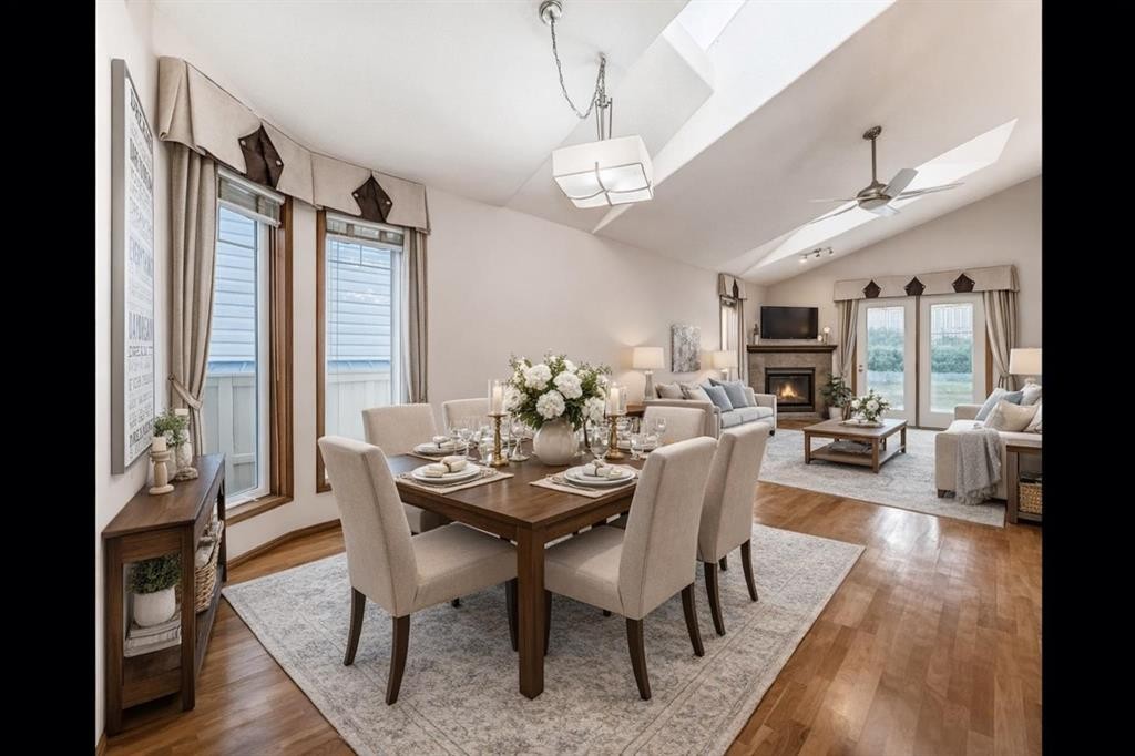 110 Somerglen Road Sw, Calgary, AB - Indoor Photo Showing Dining Room