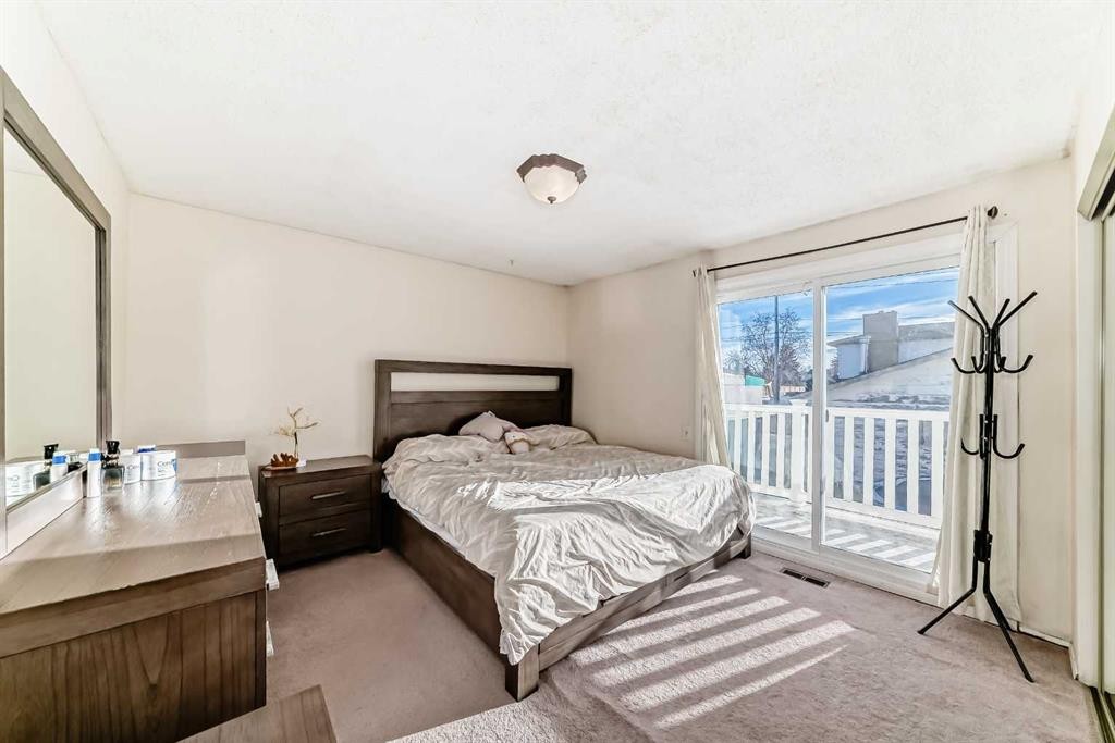 7160 Temple Drive Ne, Calgary, AB - Indoor Photo Showing Bedroom