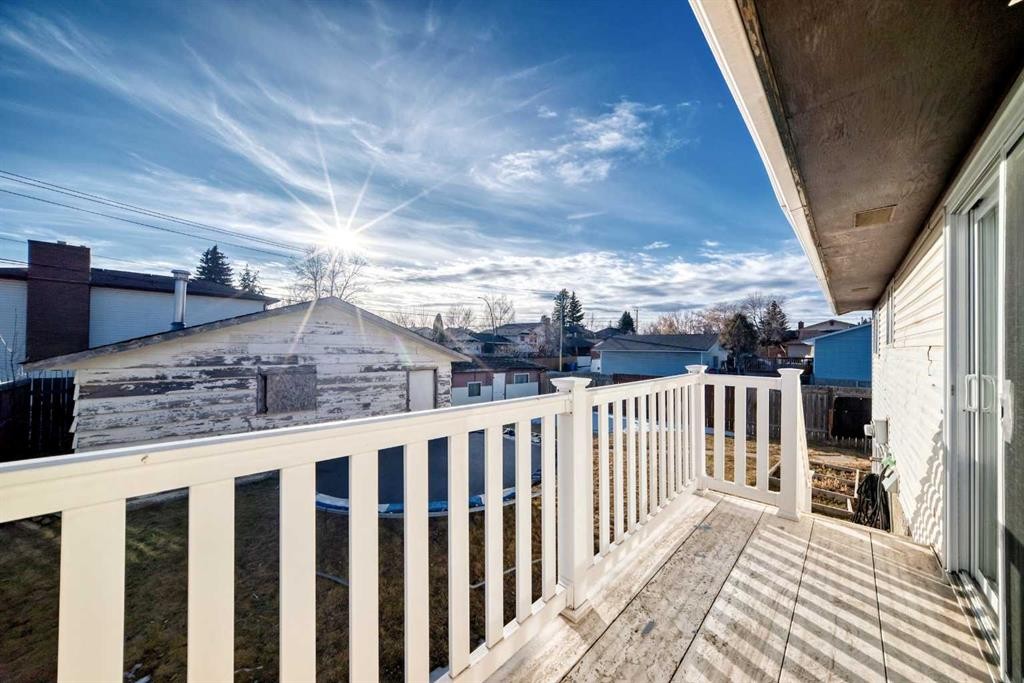 7160 Temple Drive Ne, Calgary, AB - Outdoor