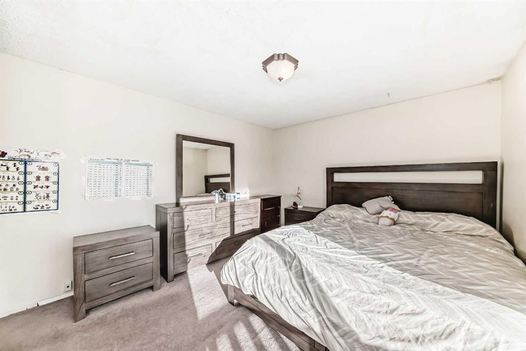 7160 Temple Drive Ne, Calgary, AB - Indoor Photo Showing Bedroom
