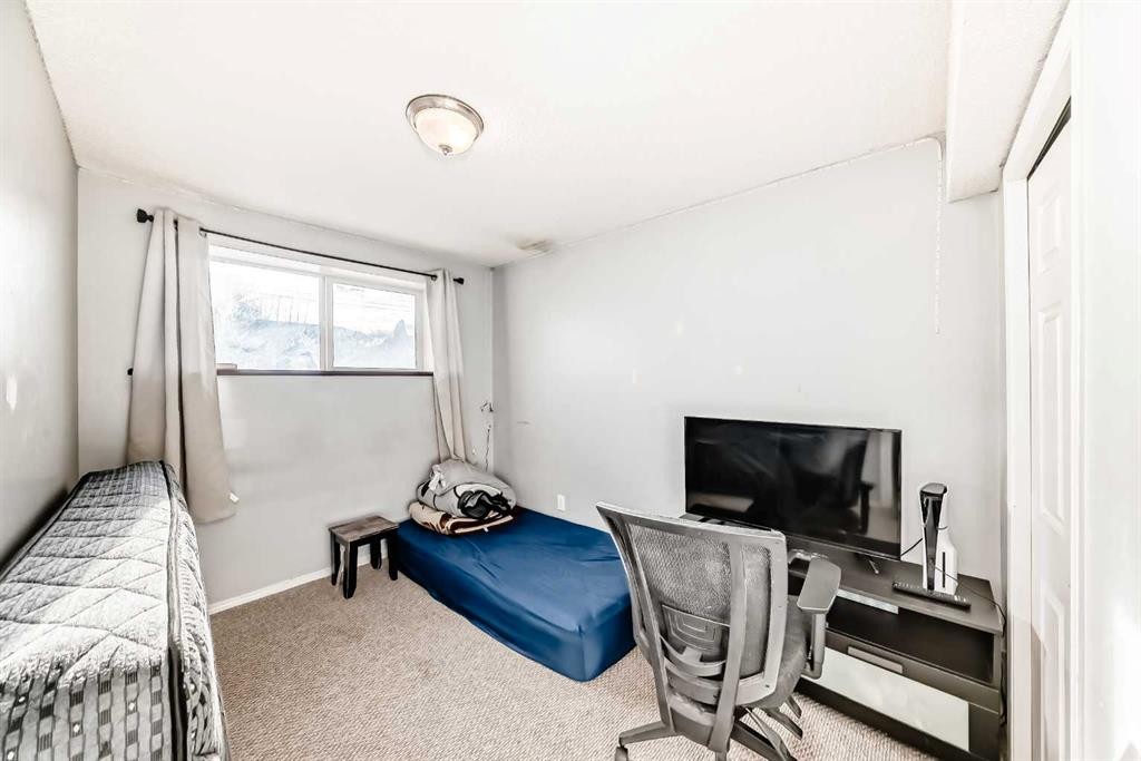 7160 Temple Drive Ne, Calgary, AB - Indoor