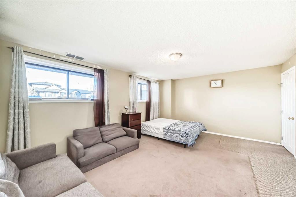 7160 Temple Drive Ne, Calgary, AB - Indoor