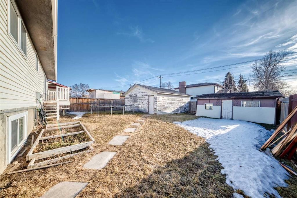 7160 Temple Drive Ne, Calgary, AB - Outdoor