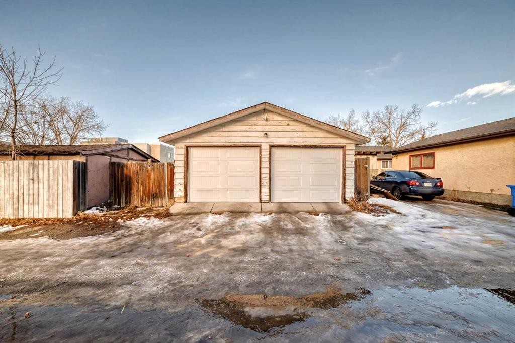 7160 Temple Drive Ne, Calgary, AB - Outdoor