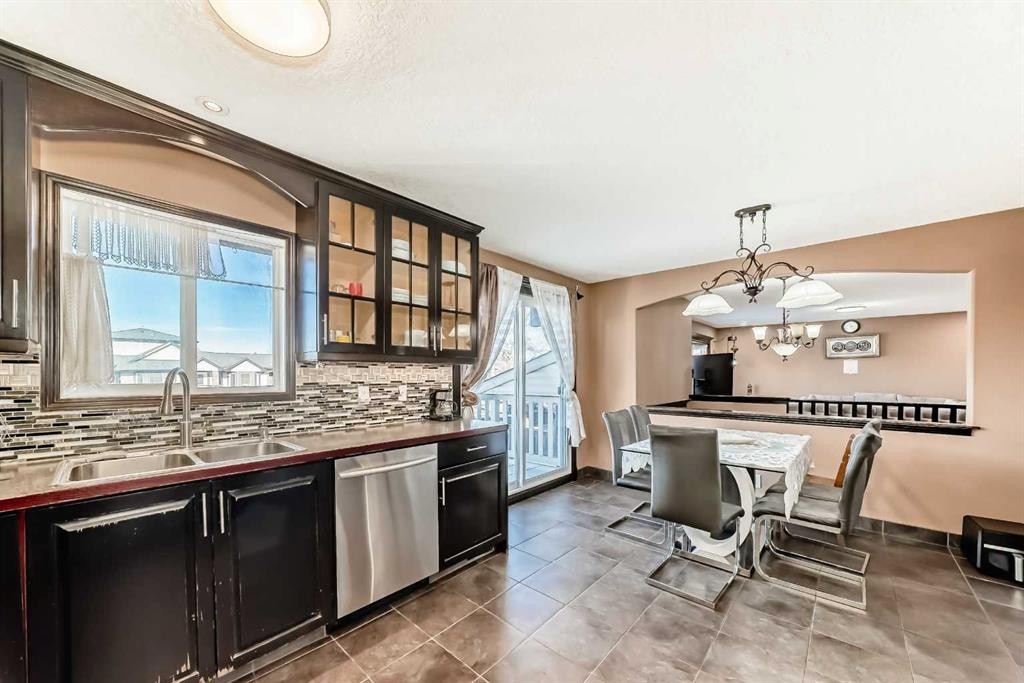 7160 Temple Drive Ne, Calgary, AB - Indoor