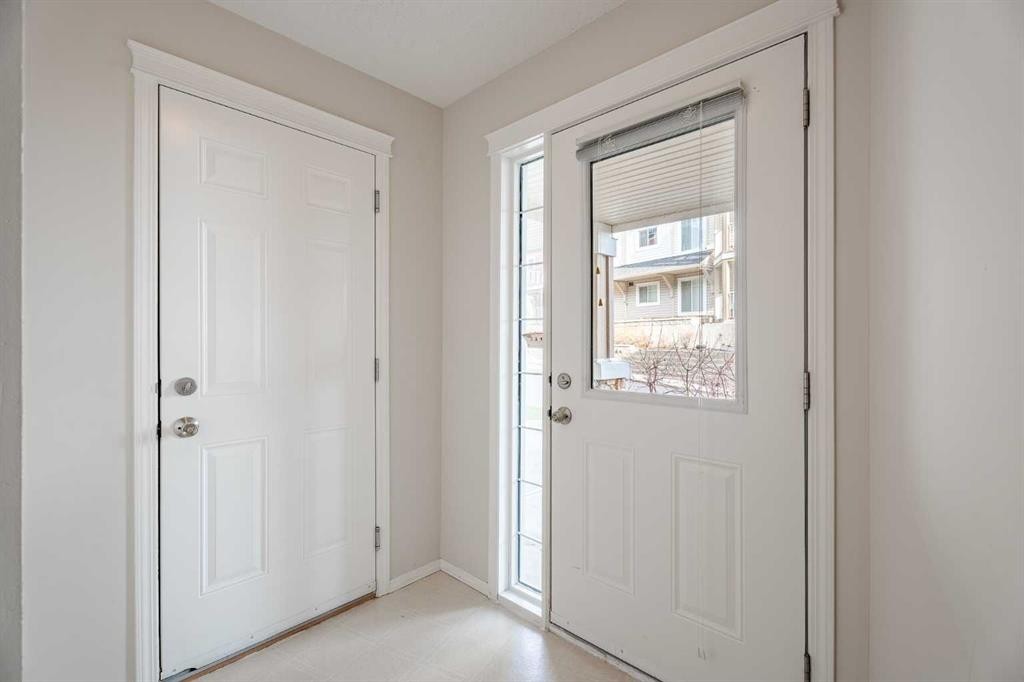 122 Panamount Drive Nw, Calgary, AB - Indoor Photo Showing Other Room