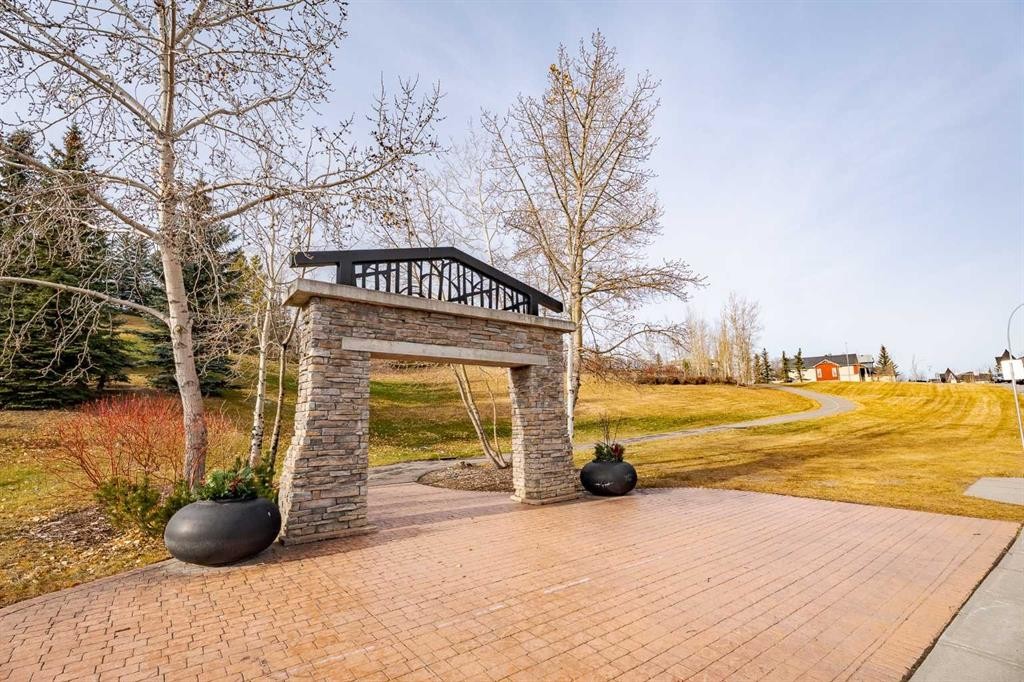 122 Panamount Drive Nw, Calgary, AB - Outdoor