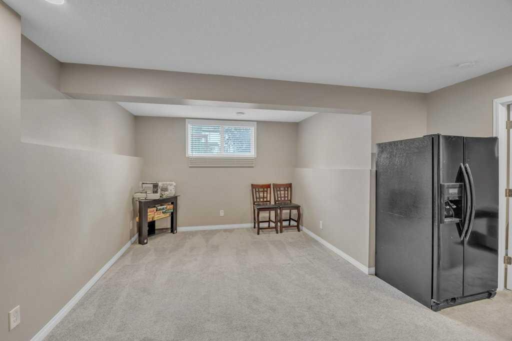 550 Copperfield Boulevard Se, Calgary, AB - Indoor