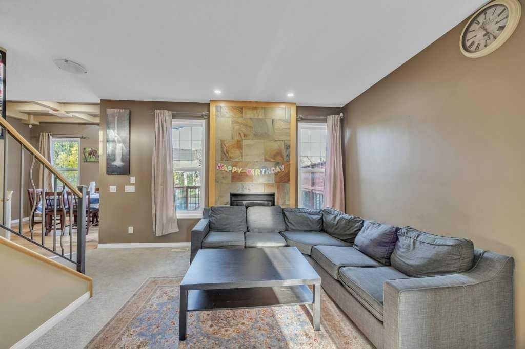 550 Copperfield Boulevard Se, Calgary, AB - Indoor Photo Showing Living Room