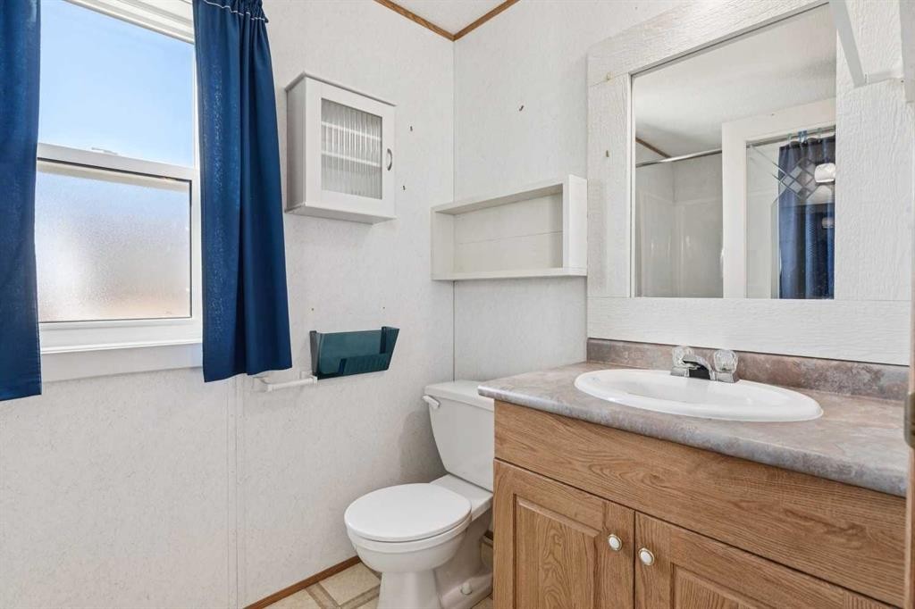 1909 29 Avenue, Nanton, AB - Indoor Photo Showing Bathroom