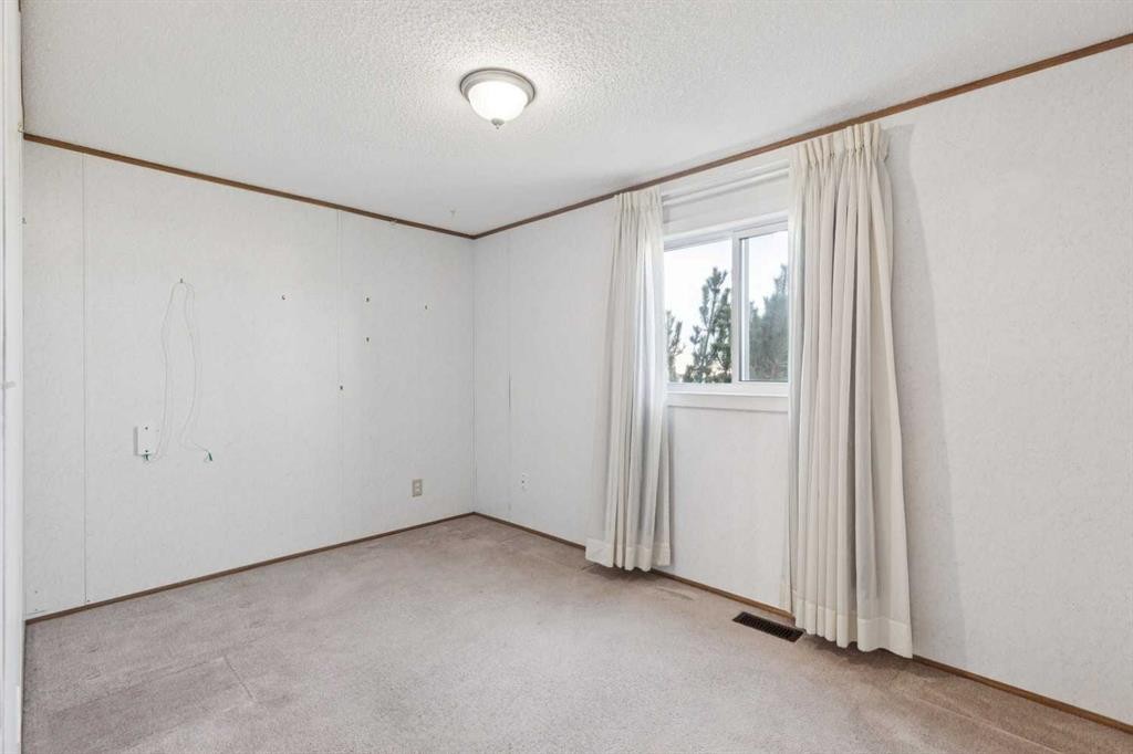 1909 29 Avenue, Nanton, AB - Indoor Photo Showing Other Room