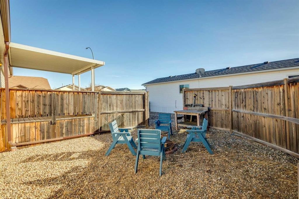 1909 29 Avenue, Nanton, AB - Outdoor With Exterior