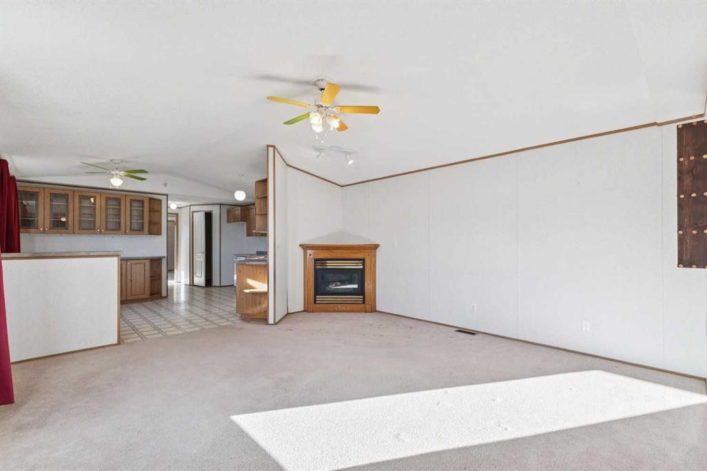 1909 29 Avenue, Nanton, AB - Indoor