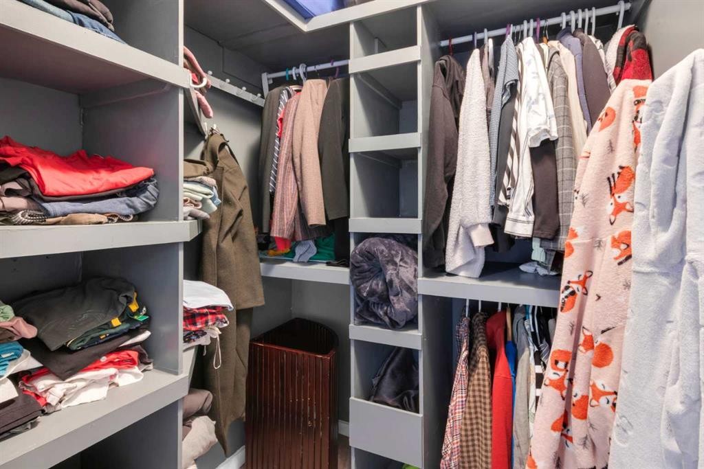 367 Fireside Place, Cochrane, AB - Indoor With Storage