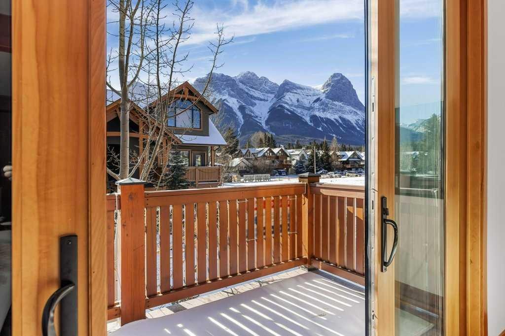 4-511 6Th Avenue, Canmore, AB - Outdoor