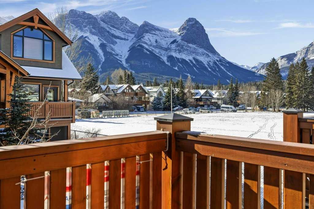 4-511 6Th Avenue, Canmore, AB - Outdoor