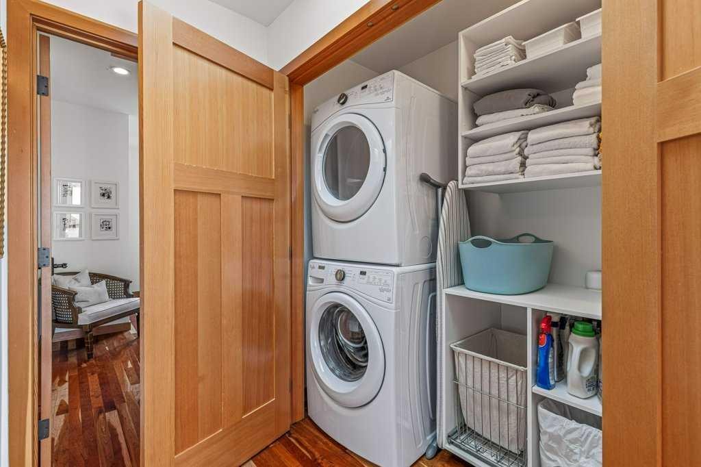 4-511 6Th Avenue, Canmore, AB - Indoor Photo Showing Laundry Room
