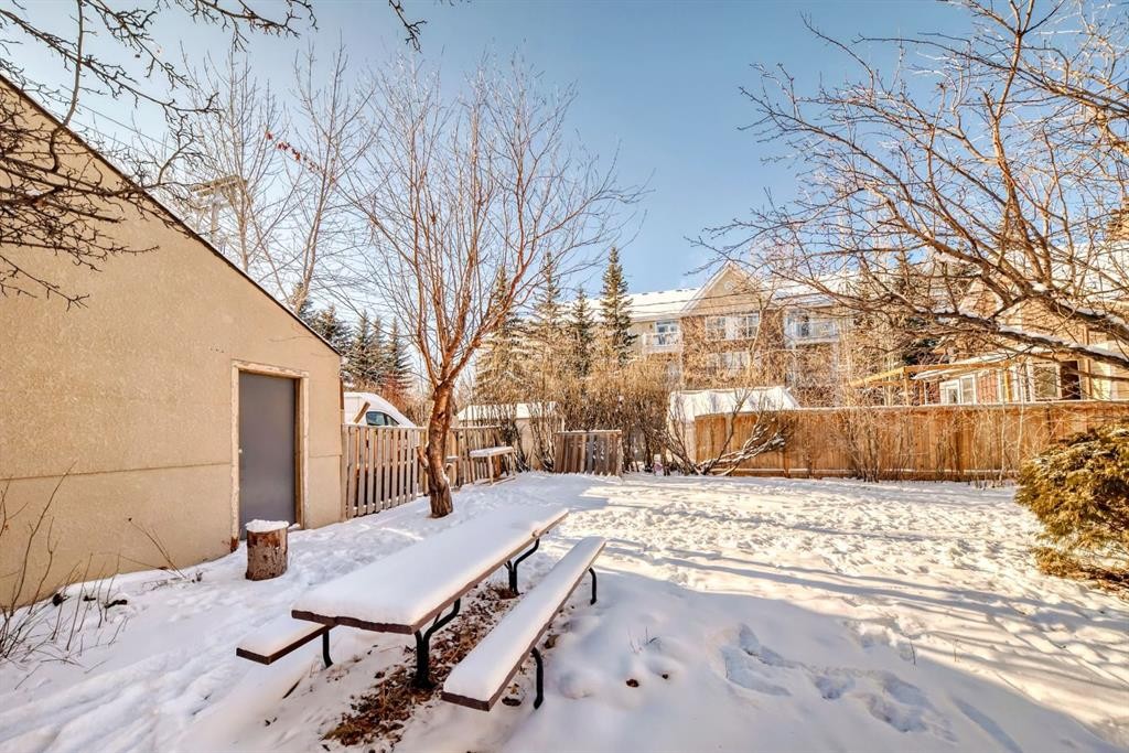 2125 36 Avenue Sw, Calgary, AB - Outdoor