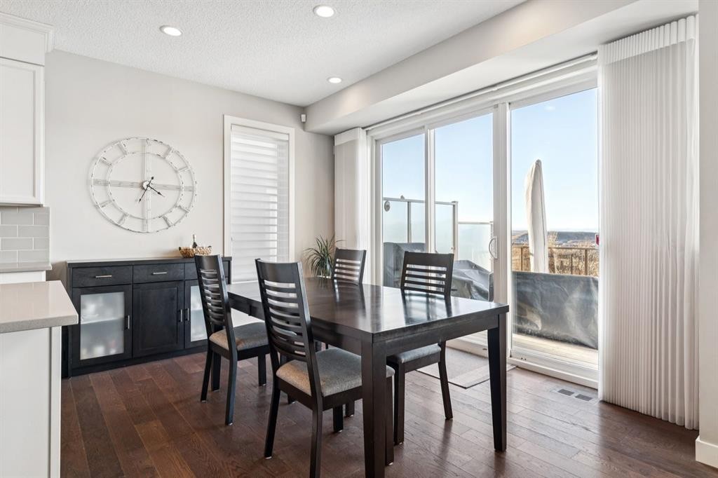 101 Cranarch Common Se, Calgary, AB - Indoor Photo Showing Dining Room